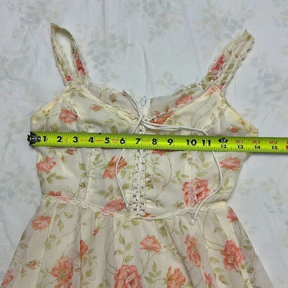 Vintage Gunne Sax Rose bush lace up dress size 5 - Picture 10 of 16